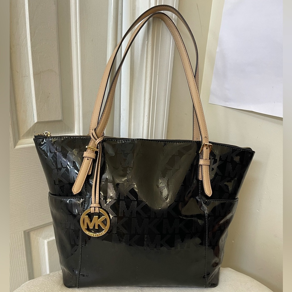 Michael Kors shoulder bag EUC - Picture 9 of 10